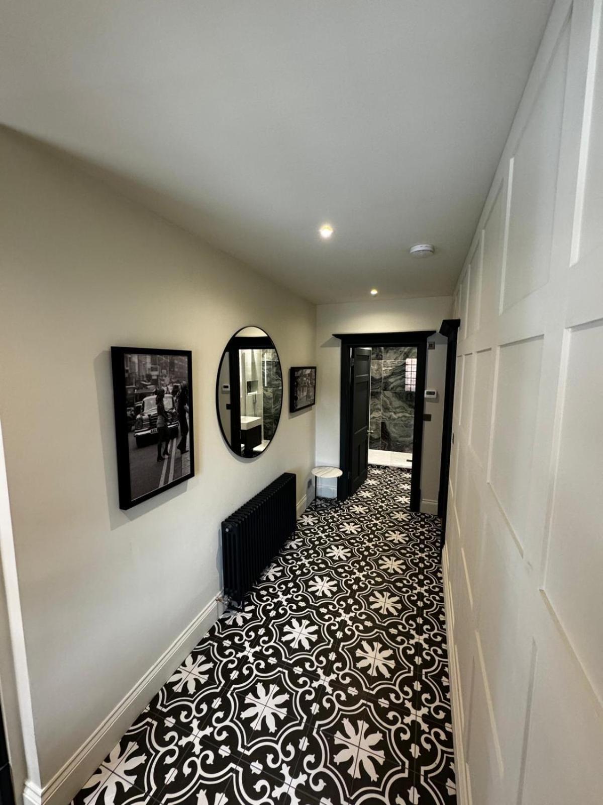 Macbeths Corner High End Luxury Apartment In Centre With Parking Stratford-upon-Avon Exterior foto